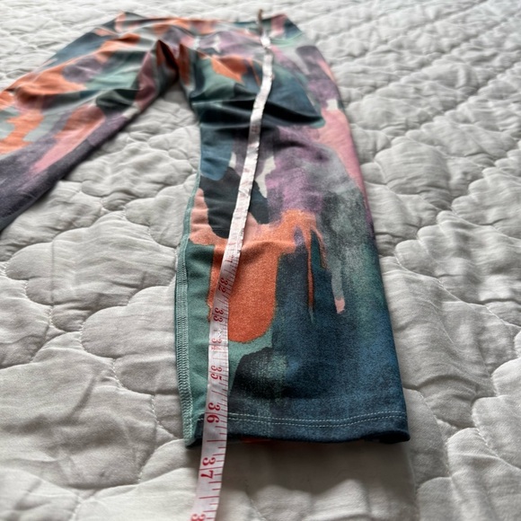 L.L.Bean Everyday Performance 7/8 Pocket Tights Watercolor Paint Brush Small - Picture 8 of 13